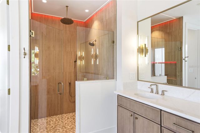 9 E NEWELL STREET, Winter Garden, FL 34787