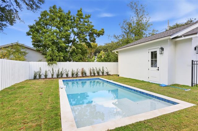 9 E NEWELL STREET, Winter Garden, FL 34787