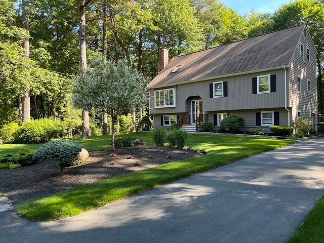 32 Olde Farm Road, Easton, MA 02375