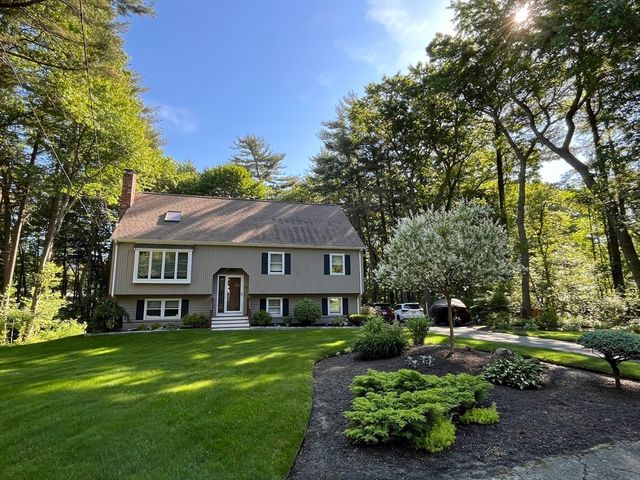 32 Olde Farm Road, Easton, MA 02375