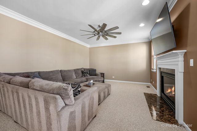 748 Cashmere Lane, Elgin, IL 60124