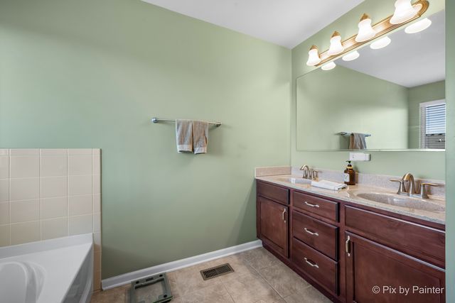 748 Cashmere Lane, Elgin, IL 60124