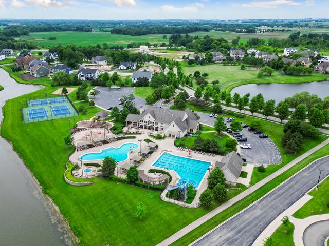 748 Cashmere Lane, Elgin, IL 60124