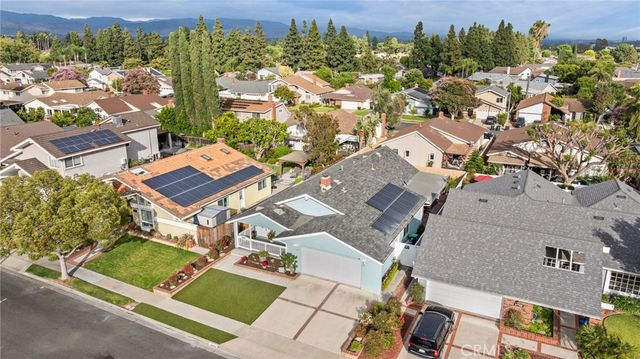 14892 Braeburn, Tustin, CA 92780