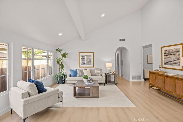 14892 Braeburn, Tustin, CA 92780