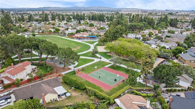 14892 Braeburn, Tustin, CA 92780