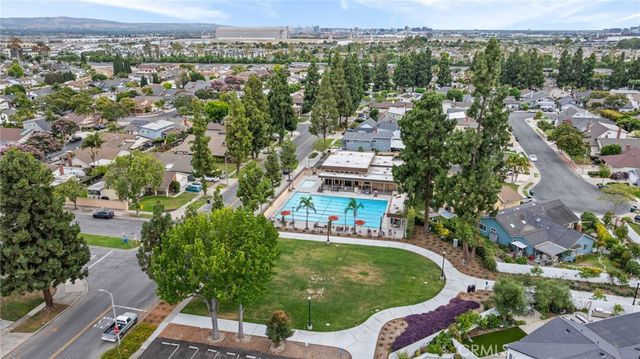 14892 Braeburn, Tustin, CA 92780
