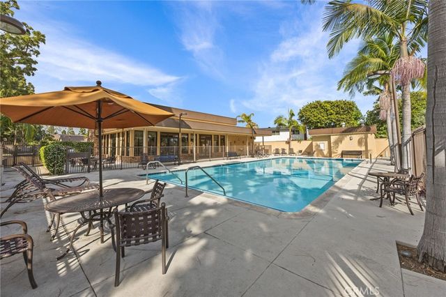 14892 Braeburn, Tustin, CA 92780