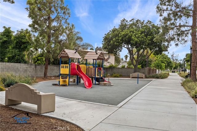 14892 Braeburn, Tustin, CA 92780