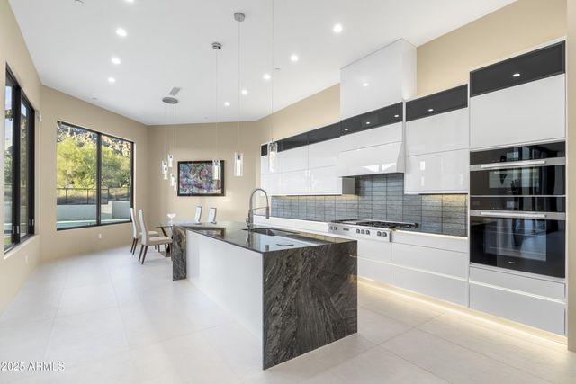 6816 E Stagecoach Pass --, Carefree, AZ 85377