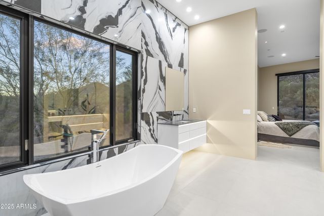 6816 E Stagecoach Pass --, Carefree, AZ 85377