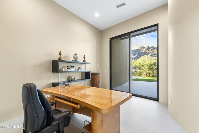 6816 E Stagecoach Pass --, Carefree, AZ 85377