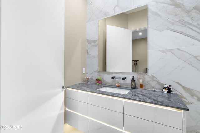 6816 E Stagecoach Pass --, Carefree, AZ 85377