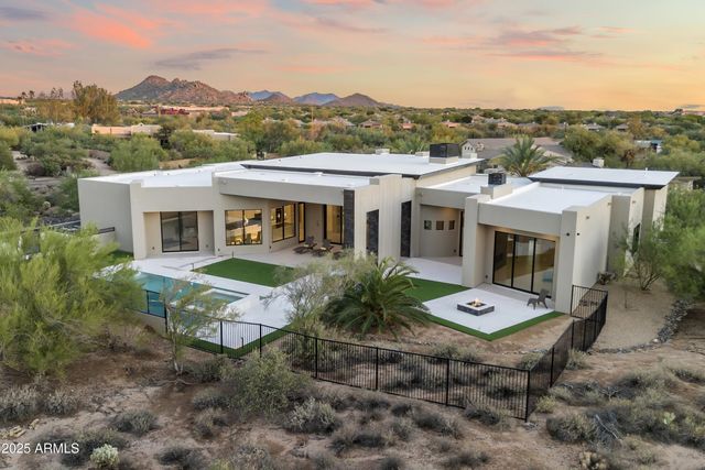 6816 E Stagecoach Pass --, Carefree, AZ 85377