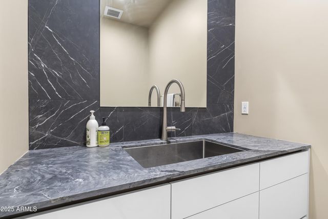 6816 E Stagecoach Pass --, Carefree, AZ 85377