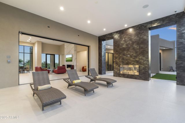 6816 E Stagecoach Pass --, Carefree, AZ 85377