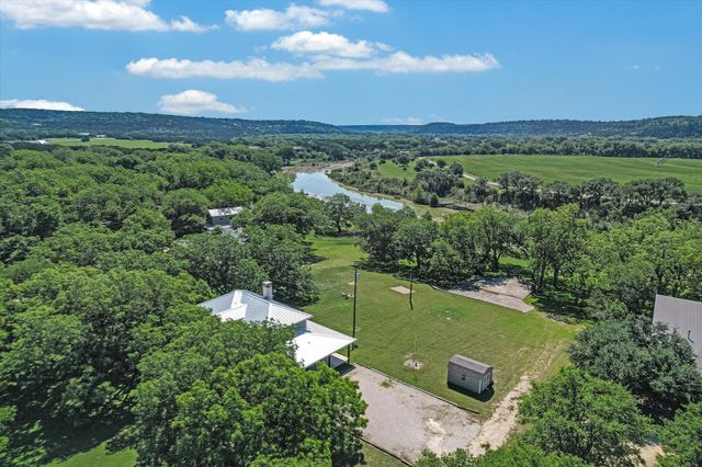 2700 Flite Acres RD, Wimberley, TX 78676