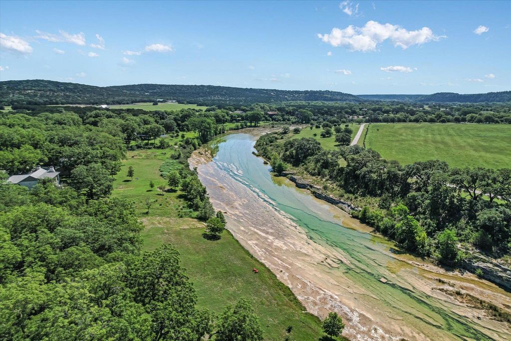 2700 Flite Acres RD, Wimberley, TX 78676