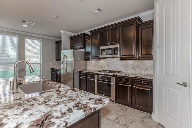 17938 Fernwood Bend Drive, Tomball, TX 77377