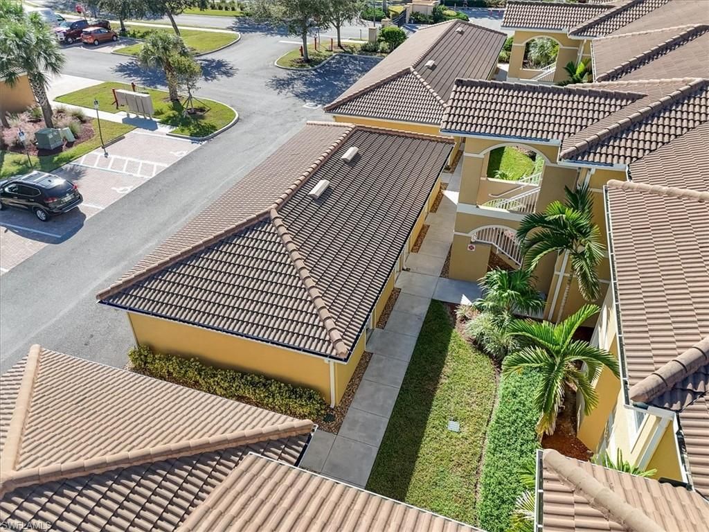 Image 43 of property listing at 1149 Winding Pines CIR # 204, Cape Coral, FL 33909