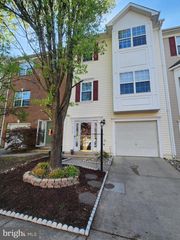 18763 TRIDENT SQ, Leesburg, VA 20176