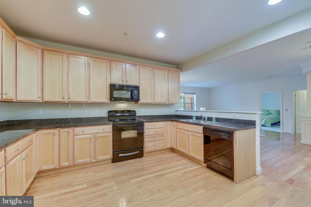 Image 19 of property listing at 8535 VETERANS HWY #104, Millersville, MD 21108