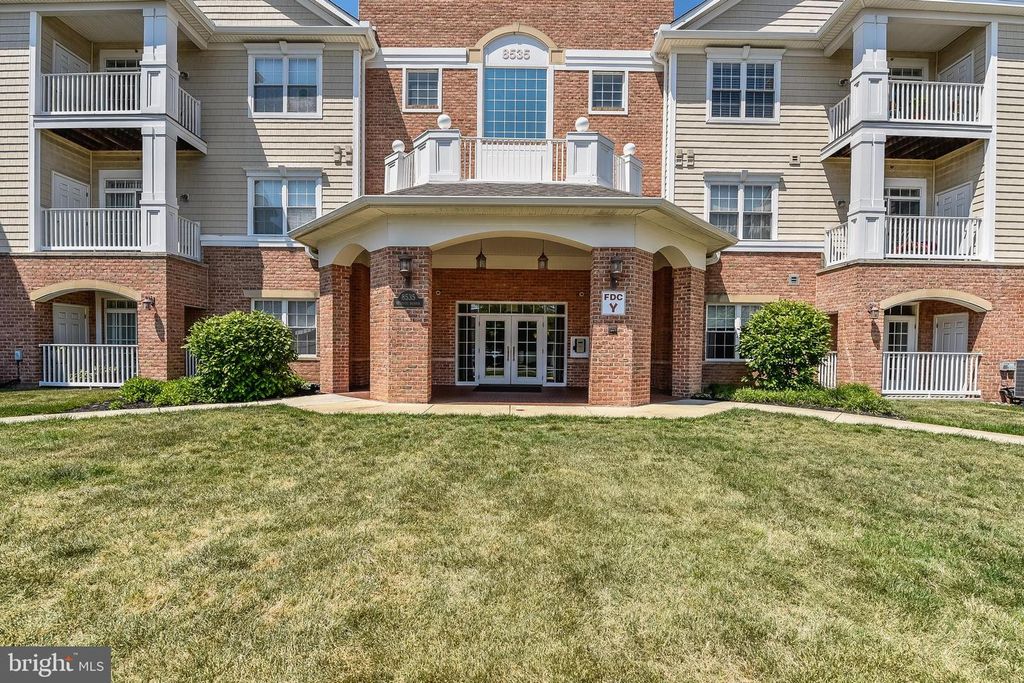 Image 28 of property listing at 8535 VETERANS HWY #104, Millersville, MD 21108