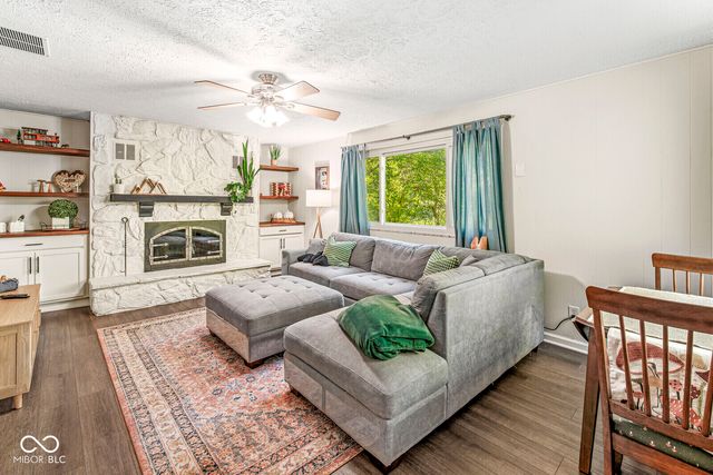 2932 Parr Drive, Indianapolis, IN 46220