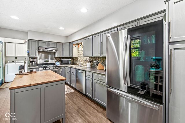 2932 Parr Drive, Indianapolis, IN 46220