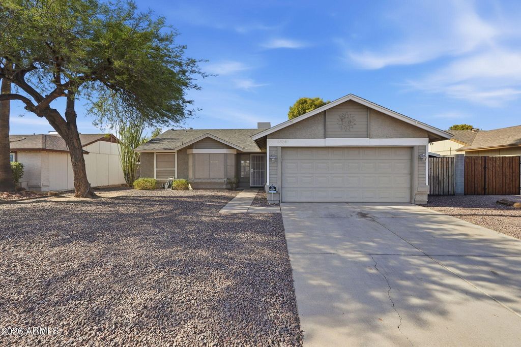 6526 W MESCAL Street, Glendale, AZ 85304 — exterior