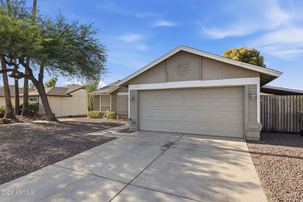 6526 W MESCAL Street, Glendale, AZ 85304 — photo 4