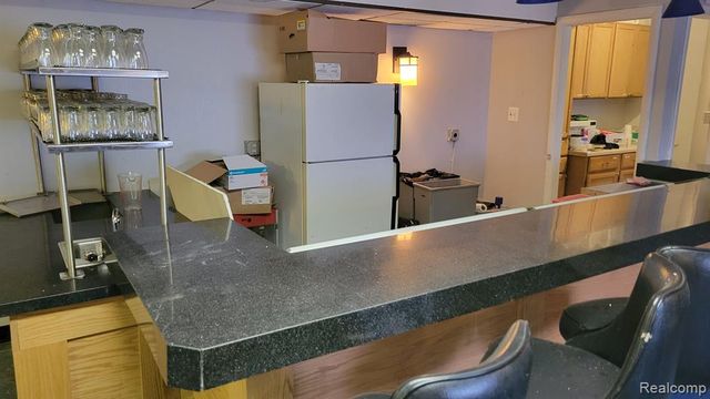 27531 Grand River Street, Livonia, MI 48152