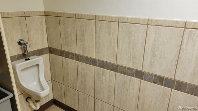 27531 Grand River Street, Livonia, MI 48152