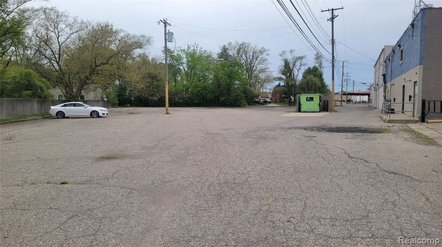 27531 Grand River Street, Livonia, MI 48152