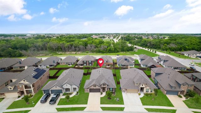 343 Winterwood Drive, Lavon, TX 75166