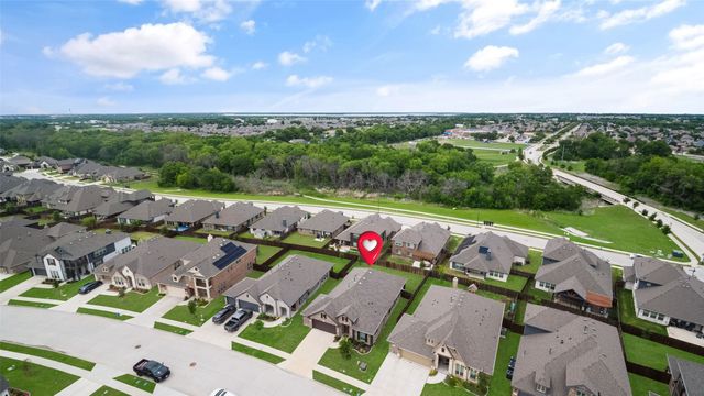 343 Winterwood Drive, Lavon, TX 75166