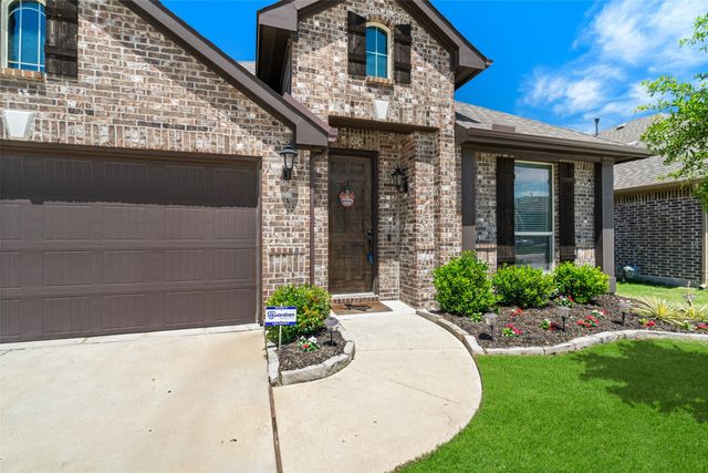 343 Winterwood Drive, Lavon, TX 75166