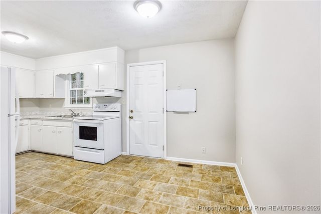 828 Pilot Avenue, Fayetteville, NC 28304