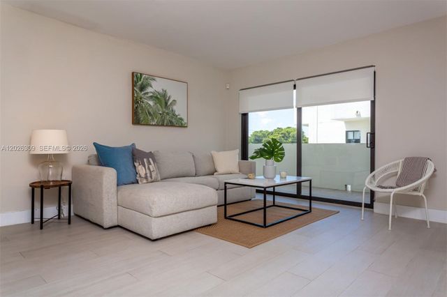 800 S Dixie Hwy 101 Hwy 101, Coral Gables, FL 33146