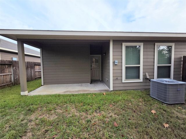 9737 Grosbeak Lane, Magnolia, TX 77354