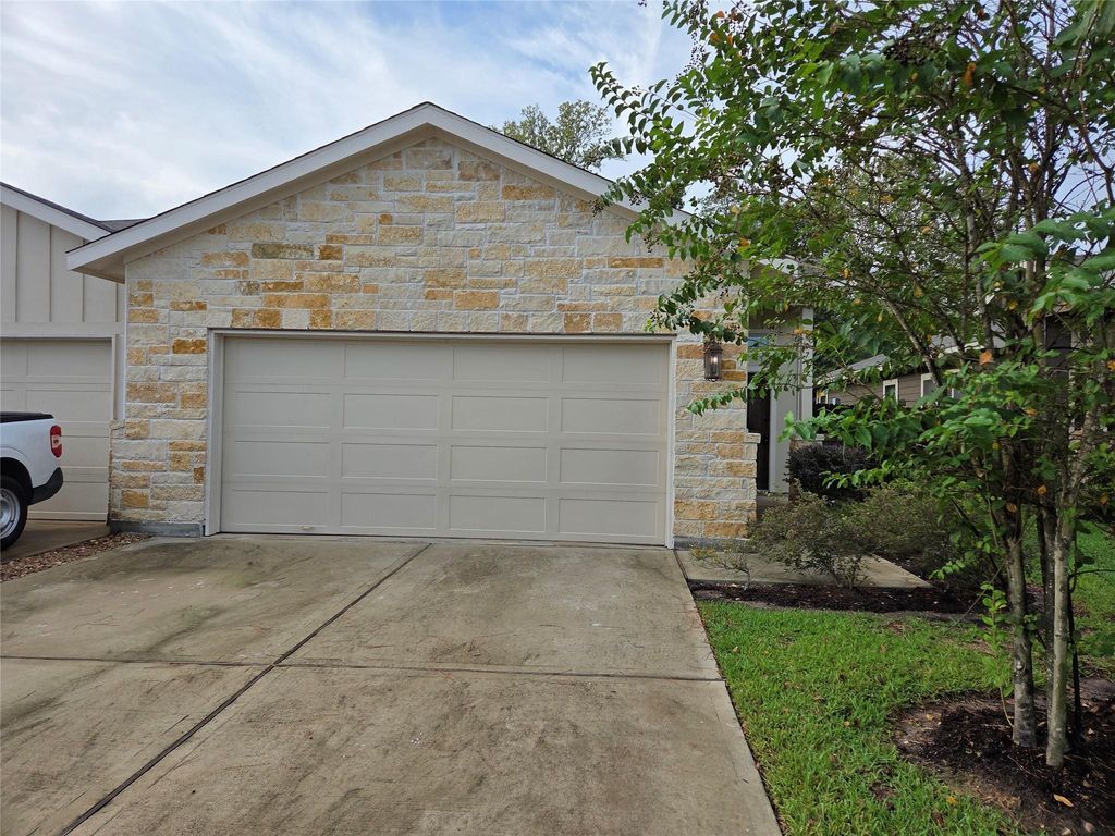 9737 Grosbeak Lane, Magnolia, TX 77354
