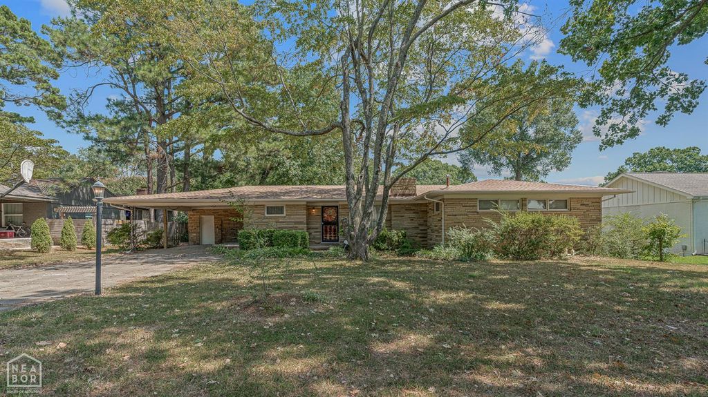 1106 Cardinal Road, Jonesboro, AR 72401