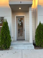 467 Morton Ave Apt 105, Nashville, TN 37211