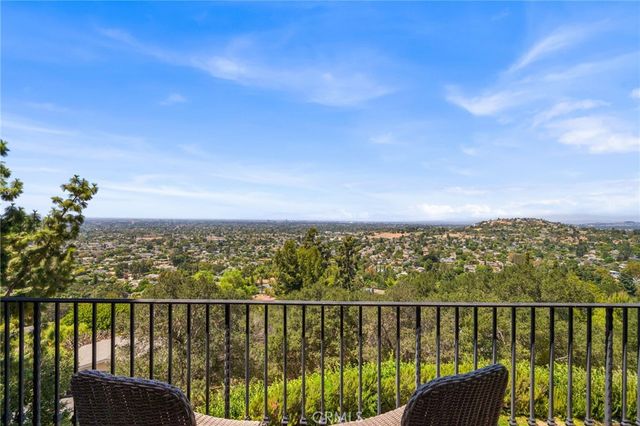 11321 Reservoir Road, North Tustin, CA 92705