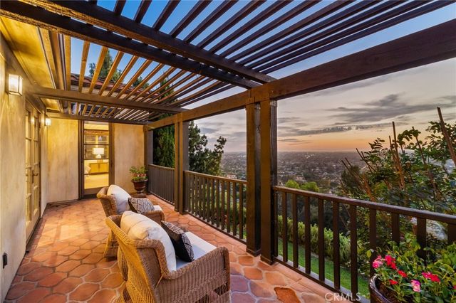 11321 Reservoir Road, North Tustin, CA 92705