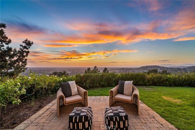 11321 Reservoir Road, North Tustin, CA 92705