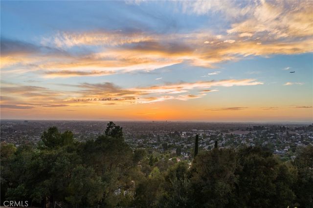 11321 Reservoir Road, North Tustin, CA 92705