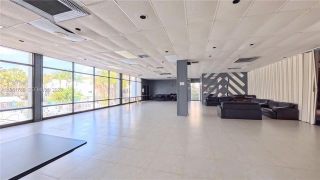 20300 W Country Club Dr PH18-3, Aventura, FL 33180