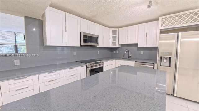 20300 W Country Club Dr PH18-3, Aventura, FL 33180