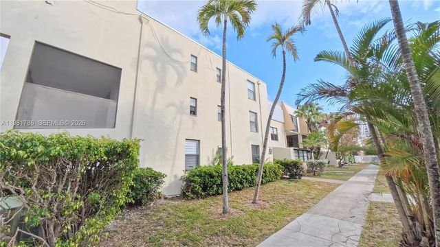 20300 W Country Club Dr PH18-3, Aventura, FL 33180